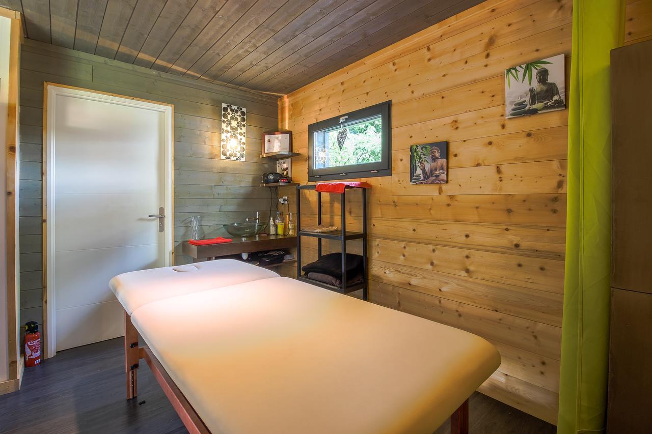Camping Les Portes Du Beaujolais Anse Dış mekan fotoğraf