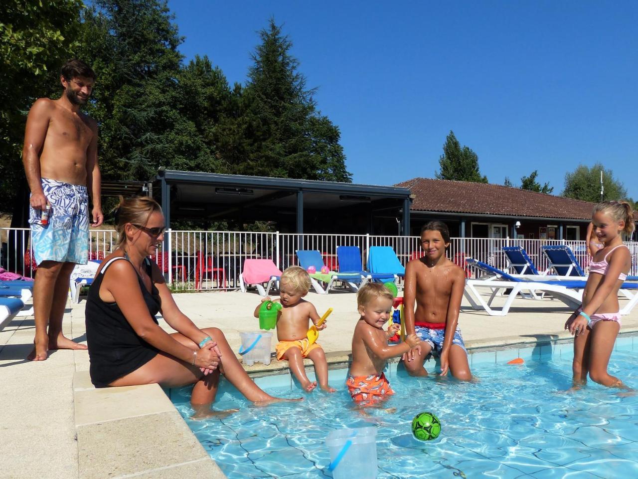 Camping Les Portes Du Beaujolais Anse Dış mekan fotoğraf