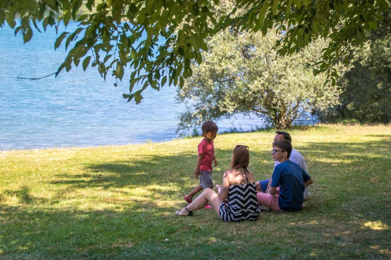 Camping Les Portes Du Beaujolais Anse Dış mekan fotoğraf