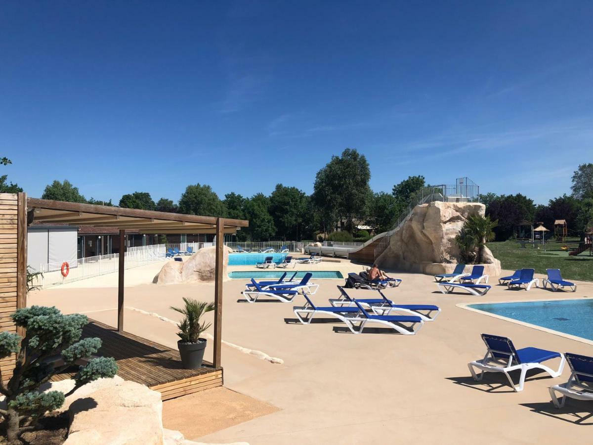 Camping Les Portes Du Beaujolais Anse Dış mekan fotoğraf